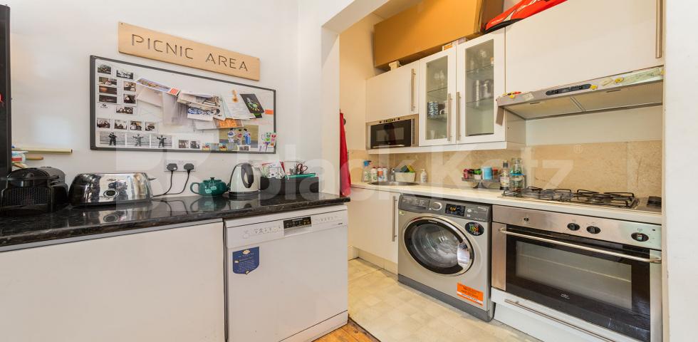 			New Instruction, 1 Bedroom, 1 bath, 1 reception Flat			 Highbury New Park, HIGHBURY 